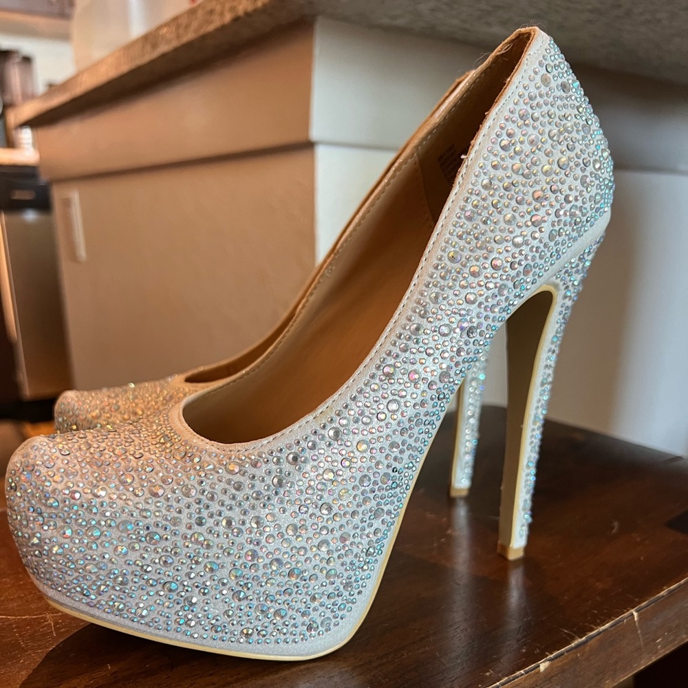 Size 7 Charlotte Russe Heels